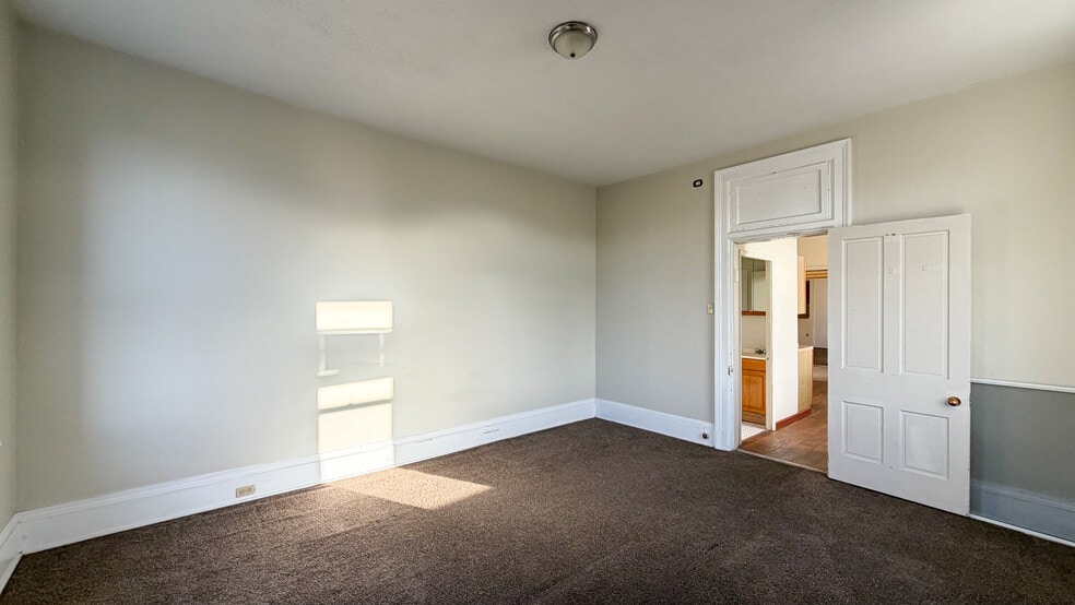 More Photos Of 24 E University Ave, Cincinnati Apartments For Sale