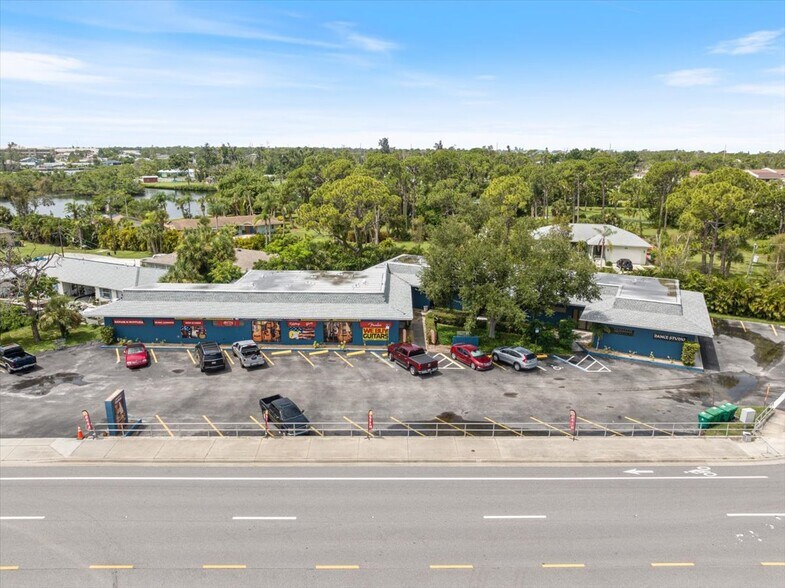 More Photos Of 2009-2025 S McCall Rd, Englewood Medical For Lease