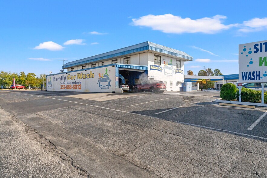 More Photos Of 1108 Commercial Way, Spring Hill Freestanding For Sale