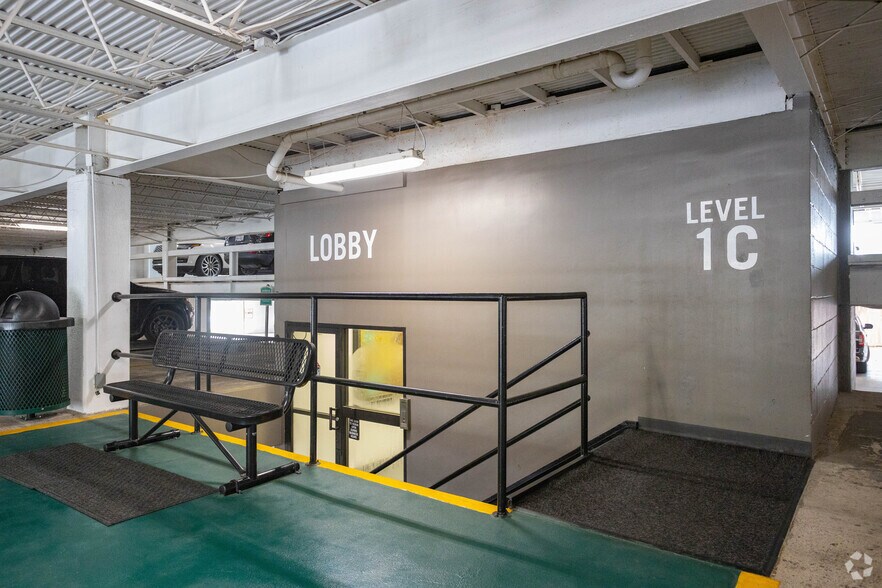 More Photos Of 550 Post Oak Blvd, Houston Office For Lease