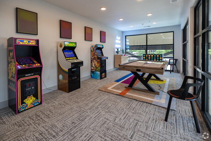 More Photos Of 1148 N Main St, Jacksonville Apartments For Lease