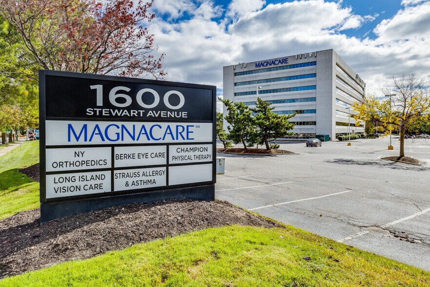 More Photos Of 1600 Stewart Ave, Westbury Medical For Lease
