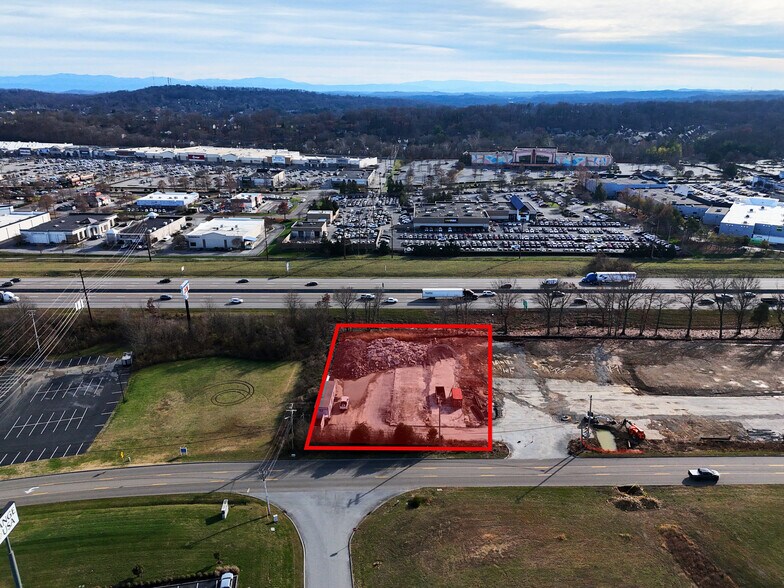 More Photos Of Outlet Drive, Knoxville Storefront For Sale