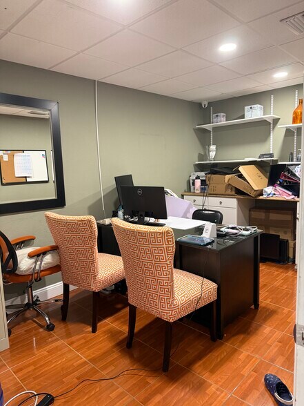 More Photos Of 2395 Tamiami Trl, Port Charlotte Storefront Retail Office For Lease
