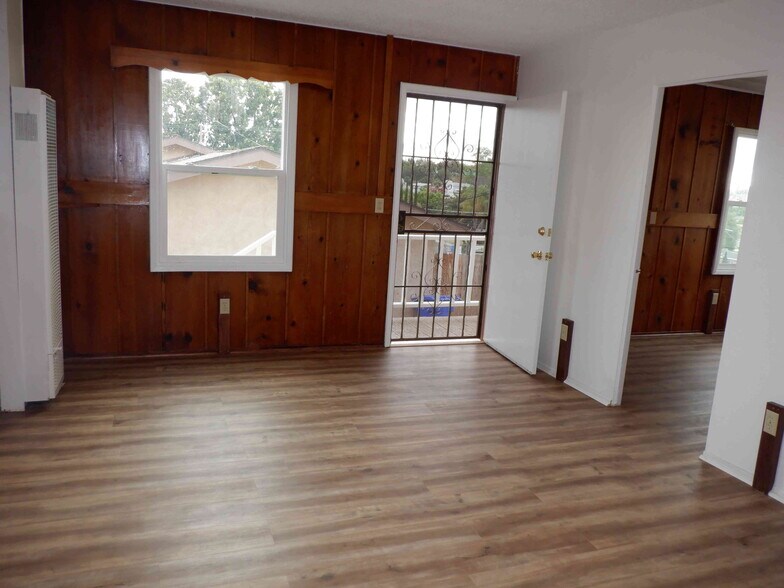 More Photos Of 2245 S Lanoitan Ave, National City Apartments For Sale