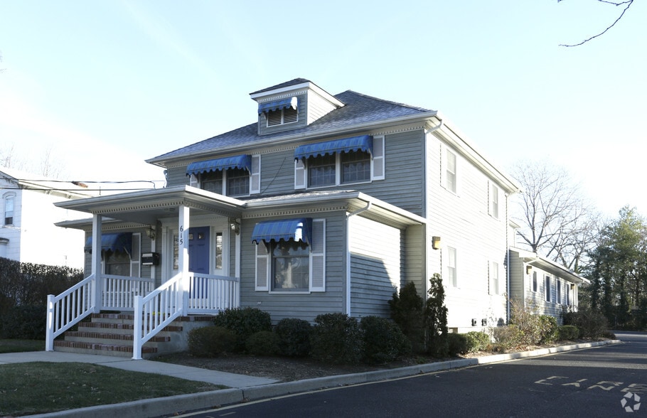 More Photos Of 615 Main St, Toms River Office For Sale