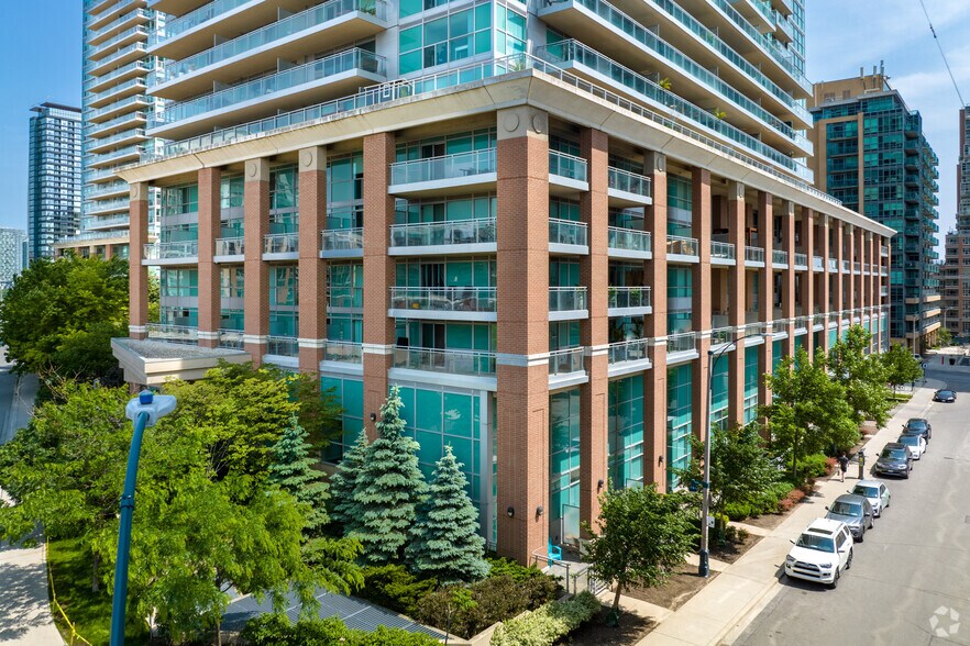 More Photos Of 50 Lynn Williams St, Toronto Apartments For Lease