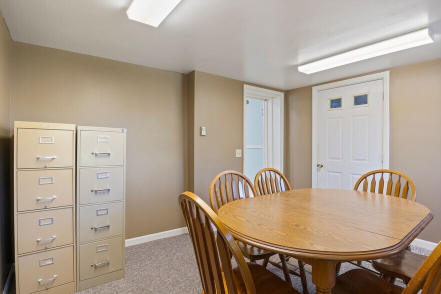 More Photos Of 10 Elm St, Gorham Office For Sale