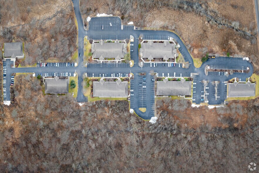 More Photos Of 3 Coates Dr, Goshen Unknown For Lease