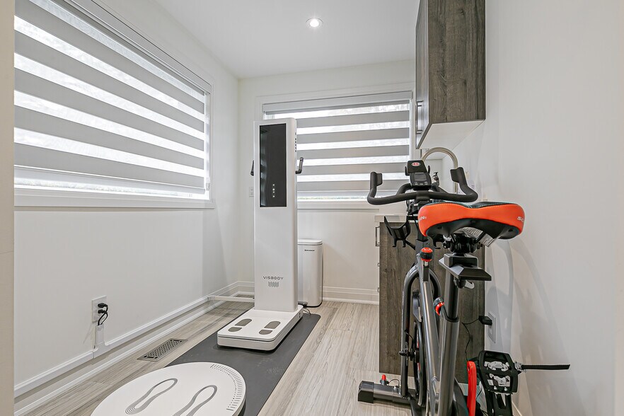 More Photos Of 72 Prospect St, Newmarket Office For Sale