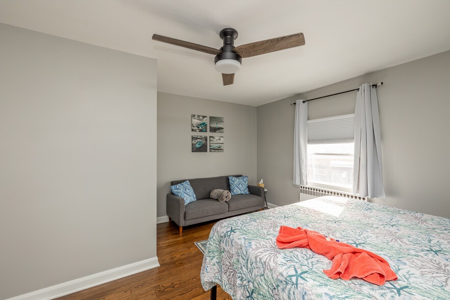 More Photos Of 201 3rd St, Fairport Harbor Hospitality For Sale