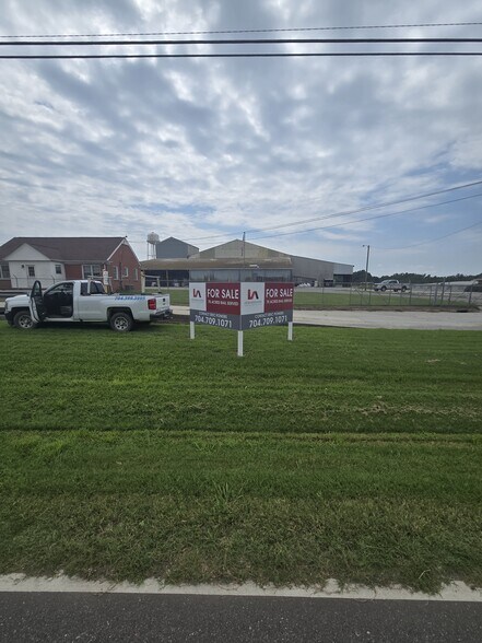 More Photos Of 2582 Salisbury Hwy, Statesville Manufacturing For Sale