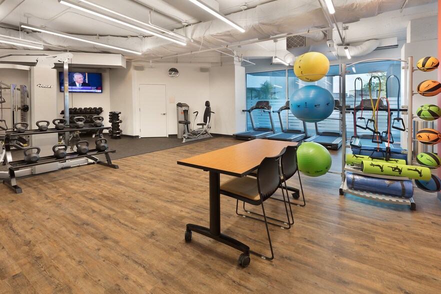 More Photos Of 12300 Twinbrook Pky, Rockville Office For Lease