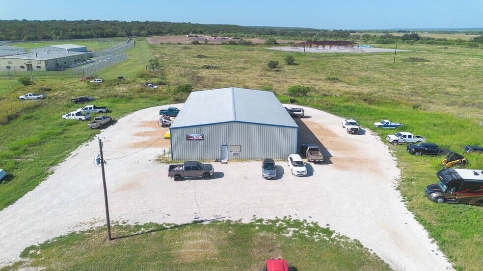 More Photos Of 469 W US Highway 190, San Saba Warehouse For Sale
