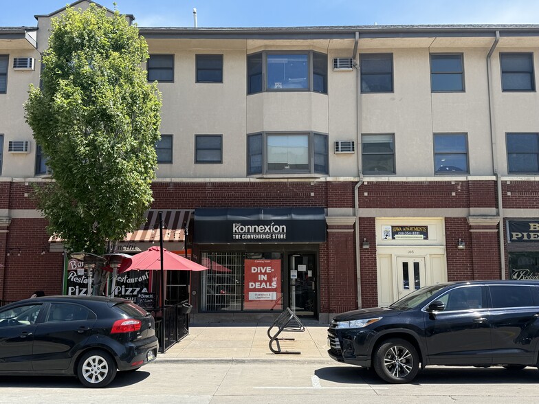 Primary Photo Of 100-116 S Linn St, Iowa City Storefront For Lease