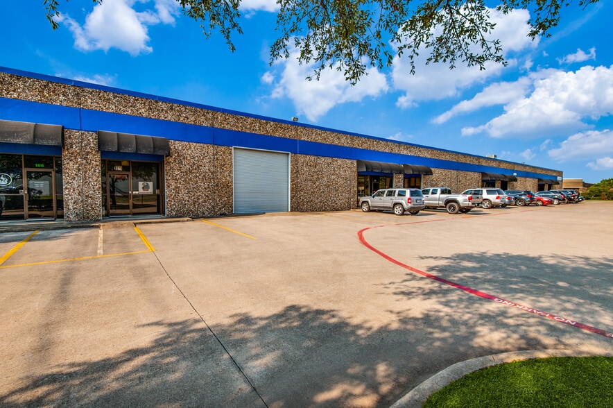 More Photos Of 2910 Belmeade Dr, Carrollton Unknown For Lease