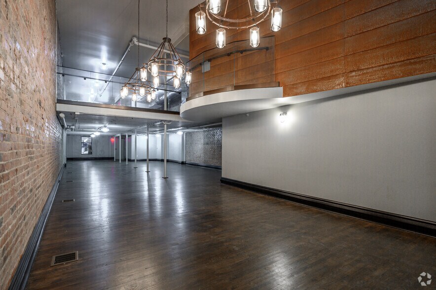 More Photos Of 907 Houston St, Fort Worth Loft Creative Space For Lease
