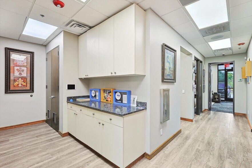 More Photos Of 165 E State Highway 121, Coppell Medical For Sale