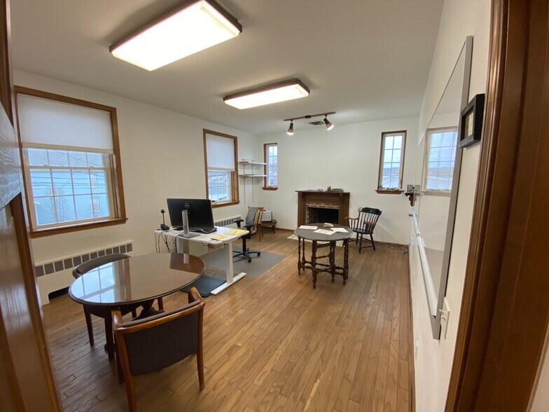 More Photos Of 675 Oakwood Ave, West Hartford Office For Lease