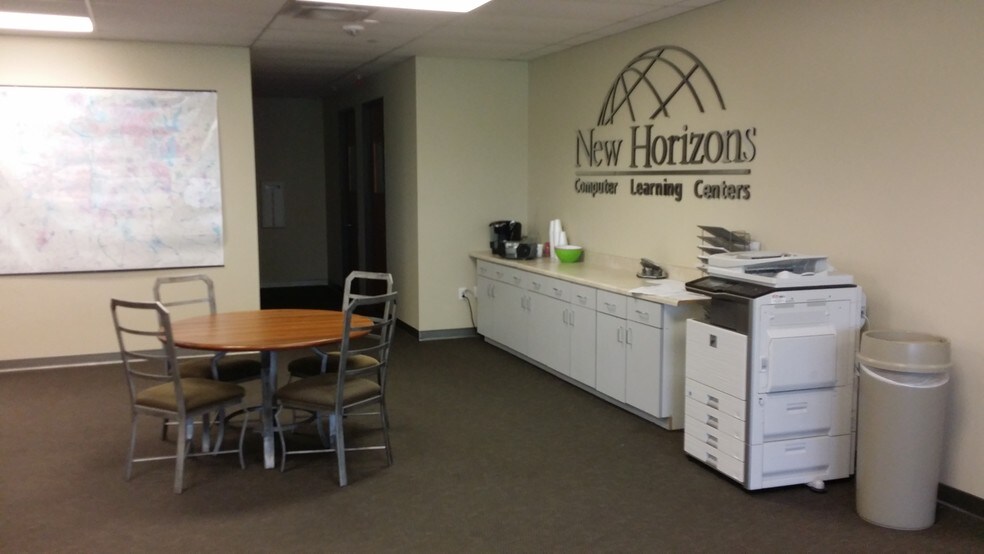 More Photos Of 150 W John Carpenter Fwy, Irving Office For Lease