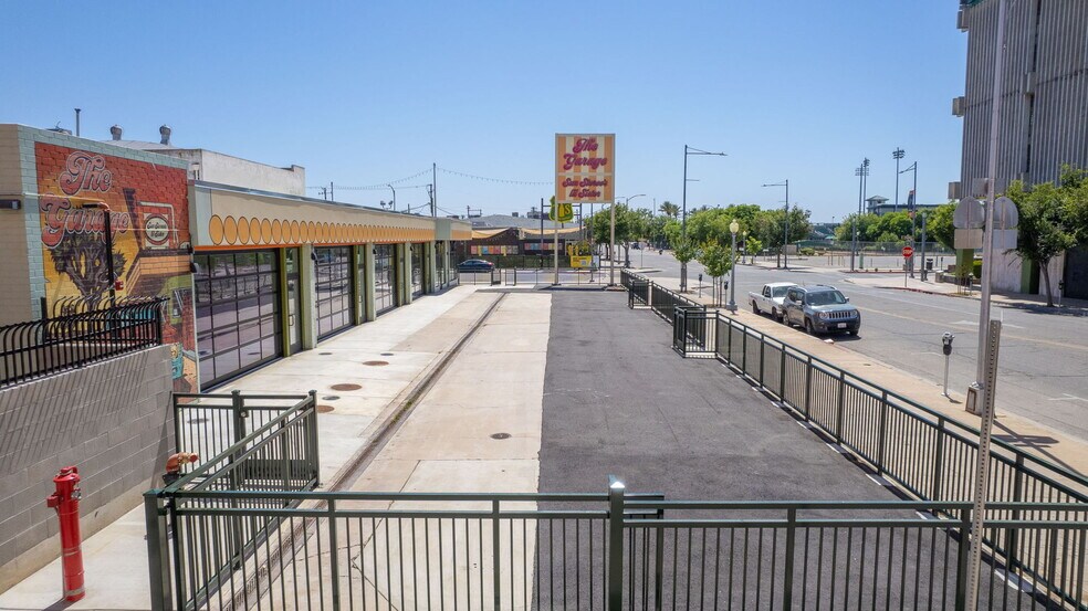 More Photos Of 760 Fulton St, Fresno Auto Repair For Lease