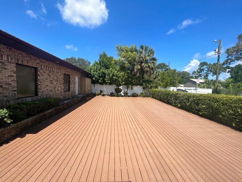 More Photos Of 5939 Virginia, New Port Richey Medical For Sale