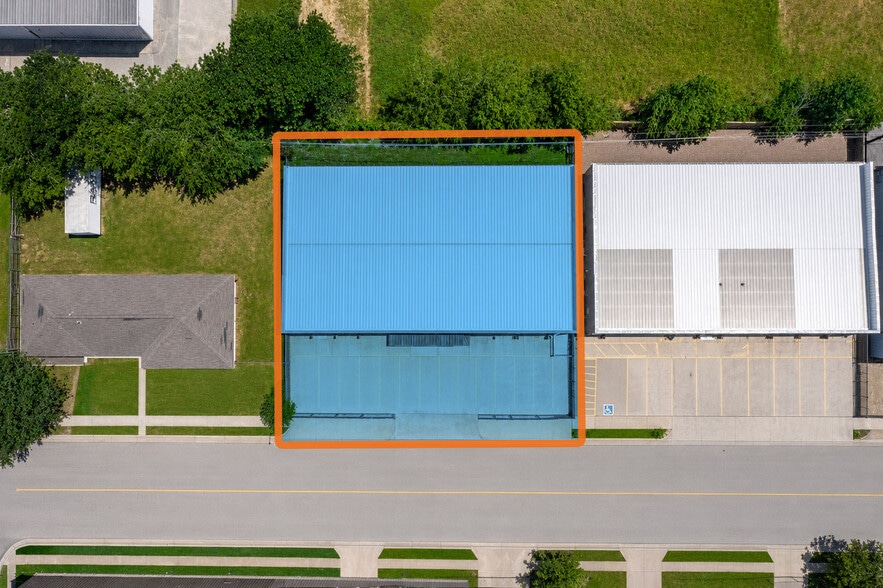 More Photos Of 9009 Pagewood Ln, Houston Warehouse For Sale
