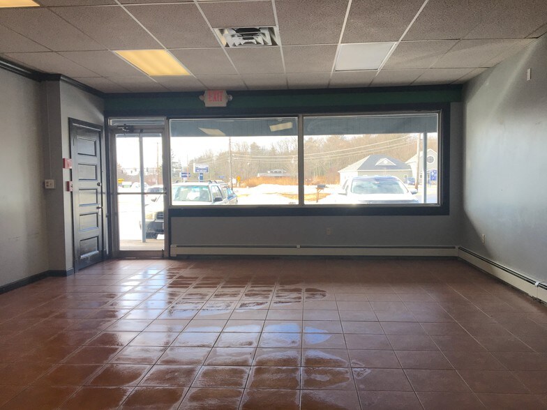 More Photos Of 426 US Route 1, Scarborough Storefront Retail Office For Lease