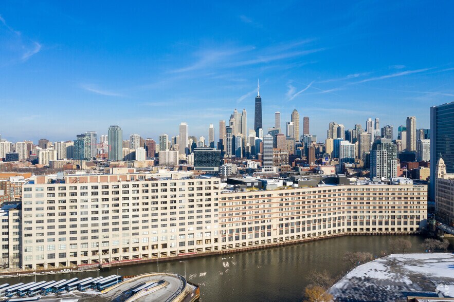 More Photos Of 600 W Chicago Ave, Chicago Office For Lease
