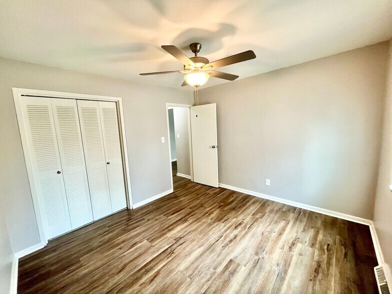 5151 Lee Rd, Maple Heights, OH 44137 Apartments For Sale