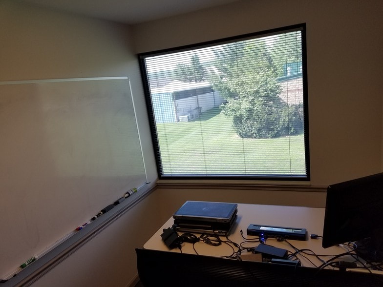 More Photos Of 1802 Williamson Ct, Brentwood Office For Lease