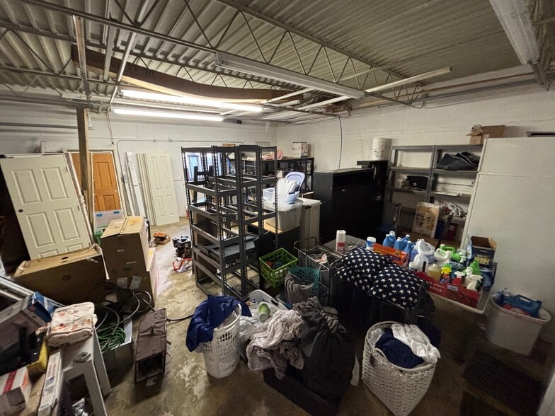 More Photos Of 706 W Xenia Dr, Fairborn Industrial For Sale