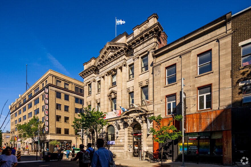 More Photos Of 936 Rue Sainte-Catherine E, Montréal Apartments For Lease