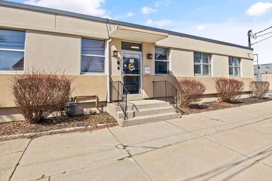 More Photos Of 9 Grimes St, Buffalo Industrial For Sale