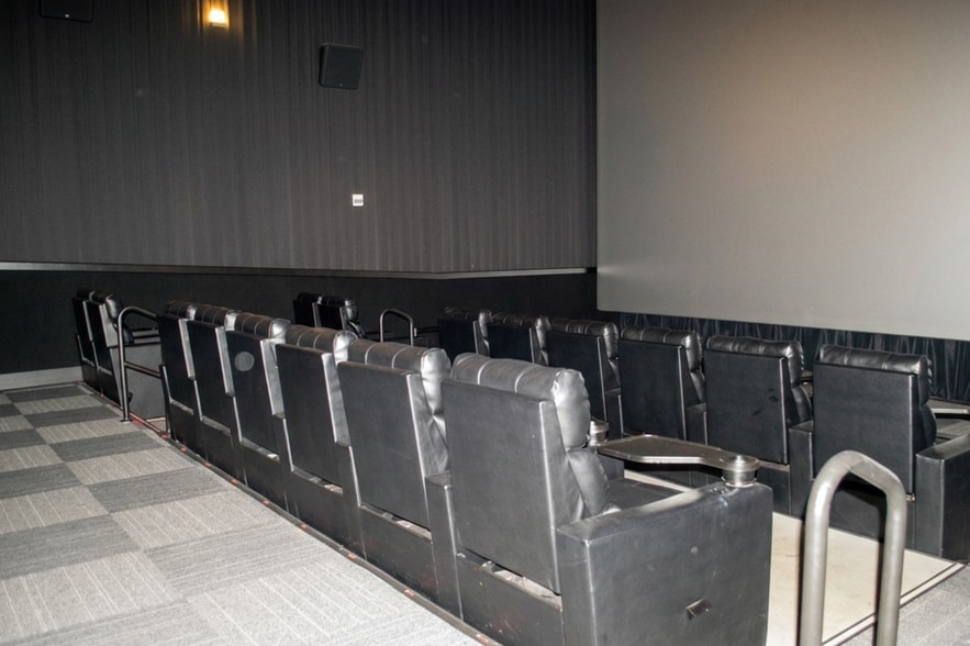 More Photos Of 4780 Cornell Rd, Cincinnati Movie Theatre For Sale