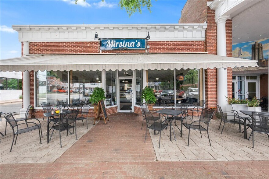 More Photos Of 162-170 Main St, Old Saybrook Storefront Retail Office For Lease