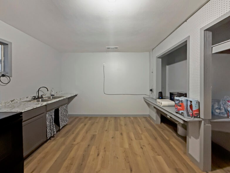 More Photos Of 14 N 10th St, Temple Research And Development For Sale