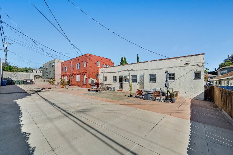 More Photos Of 1227 N Fairfax Ave, West Hollywood Apartments For Sale
