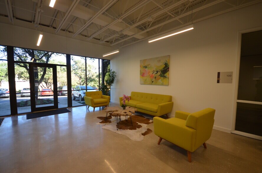 More Photos Of 3409 Executive Center Dr, Austin Unknown For Lease