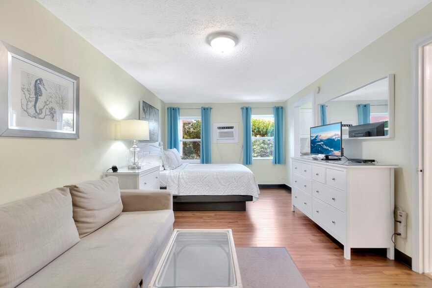 More Photos Of 901 N Ocean Blvd, Pompano Beach Hotel For Sale