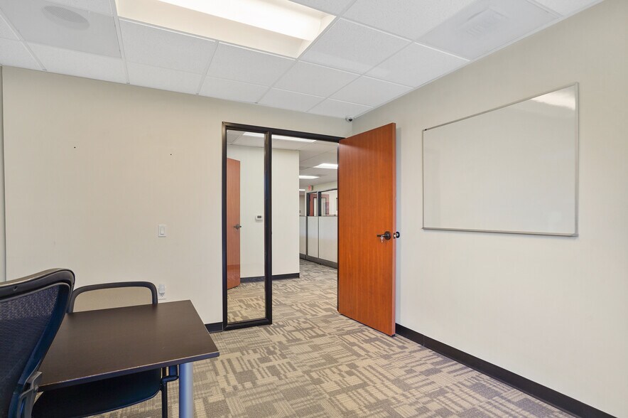 More Photos Of 30423 Canwood St, Agoura Hills Office For Sale