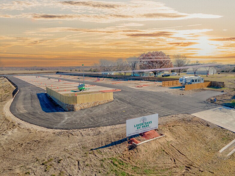 More Photos Of 17535 FM 2755, Lavon Trailer Camper Park For Sale