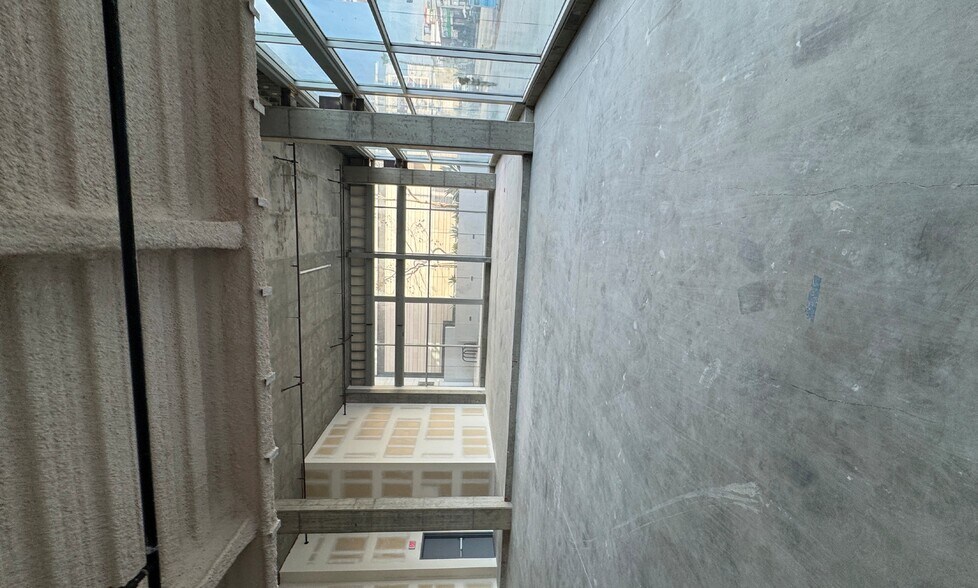 More Photos Of 5925-5939 W Sunset Blvd, Los Angeles Office Residential For Lease