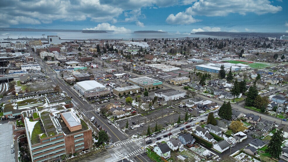 More Photos Of 2811-2815 Virginia Ave, Everett Freestanding For Sale