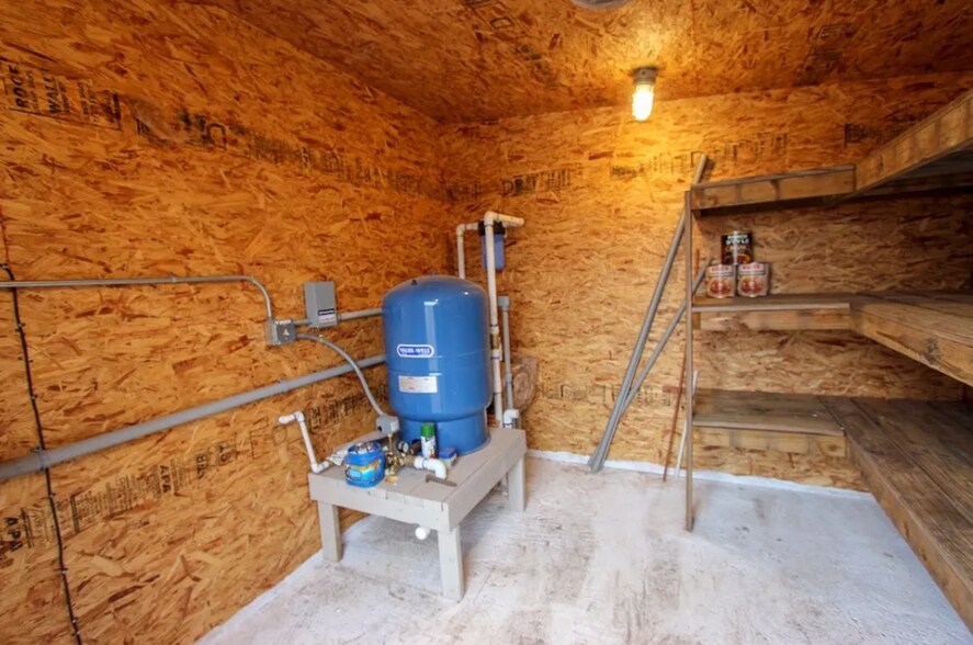 More Photos Of 176 Marjorie dr, Capitan Warehouse For Sale