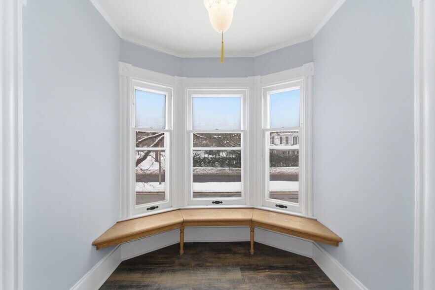 More Photos Of 149 Union Ave, Saratoga Springs Hospitality For Sale