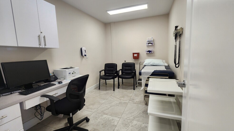 More Photos Of 9601 SW 40th St, Miami Medical For Lease