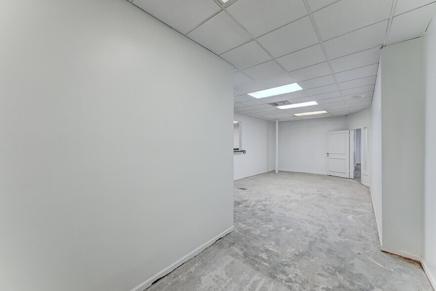 More Photos Of 14721 Pebble Bend Dr, Houston Medical For Lease