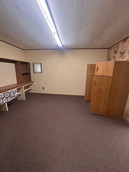 More Photos Of 6523 Harrietts Bluff Rd, Woodbine Freestanding For Sale