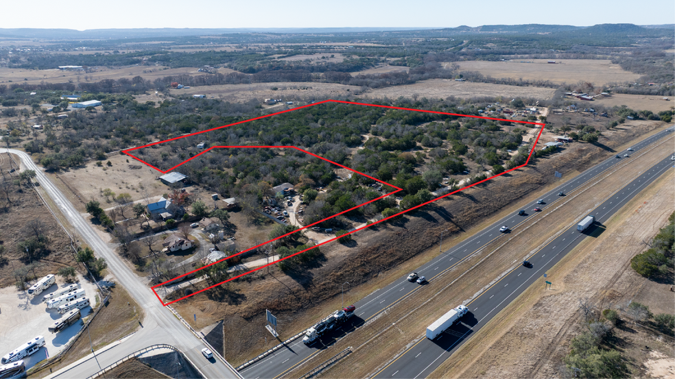 More Photos Of 854 N Creek Rd, Comfort Land For Lease